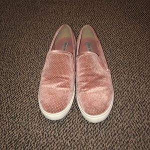 Steve Madden Pink Velvet Slip On Sneakers Size 9